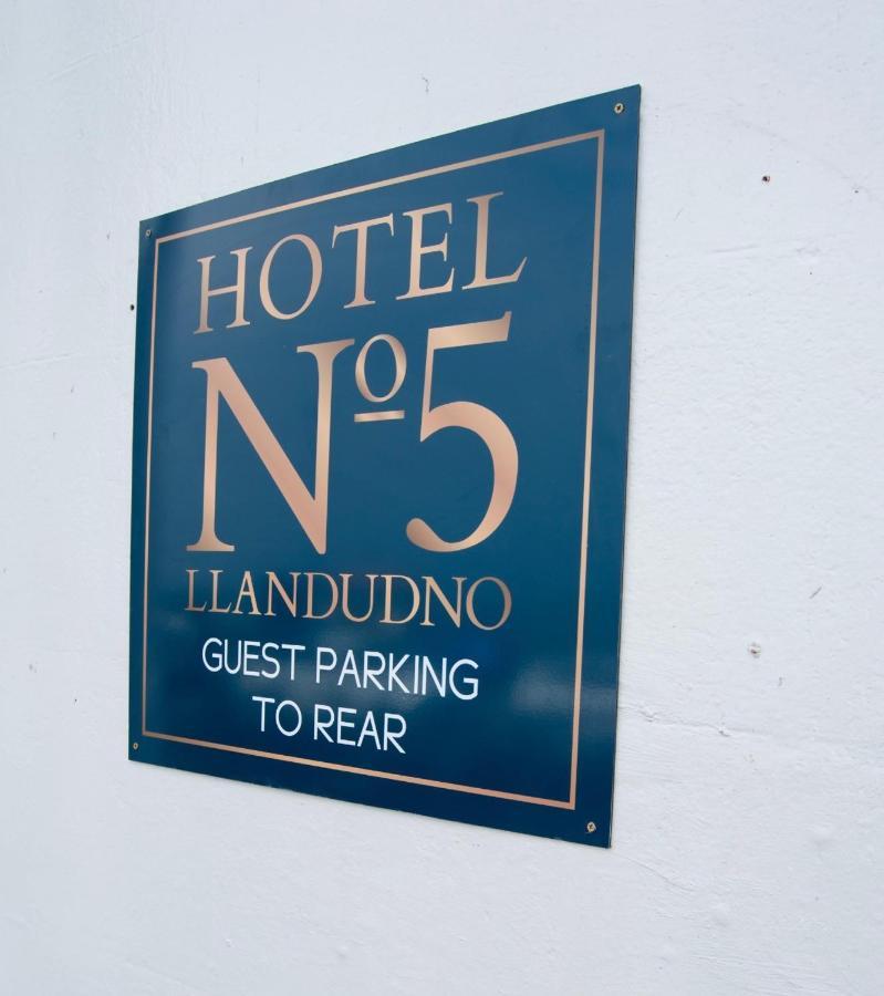 Hotel No5, Beachfront With Free Private Car Park Llandudno Exteriör bild