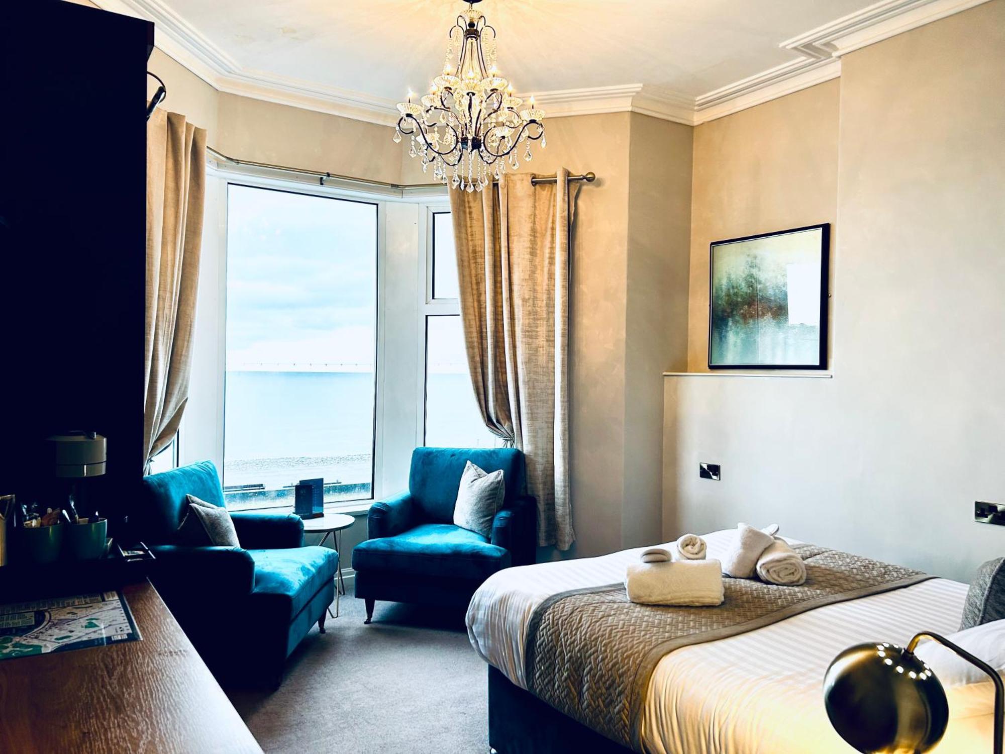 Hotel No5, Beachfront With Free Private Car Park Llandudno Exteriör bild